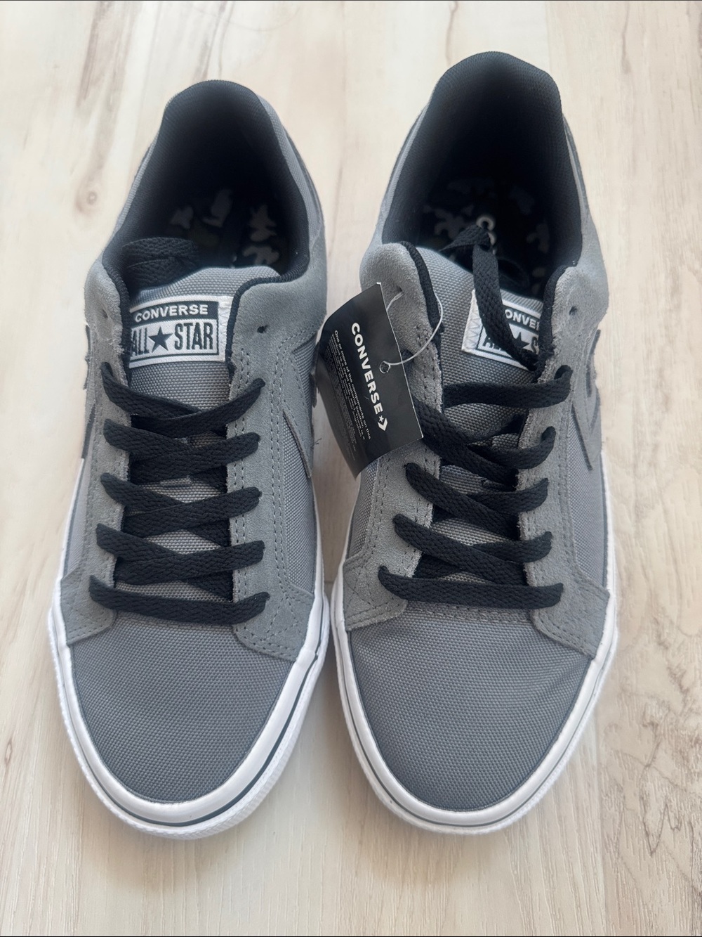 Converse Men's Gray and Black Low-Top Sneakers